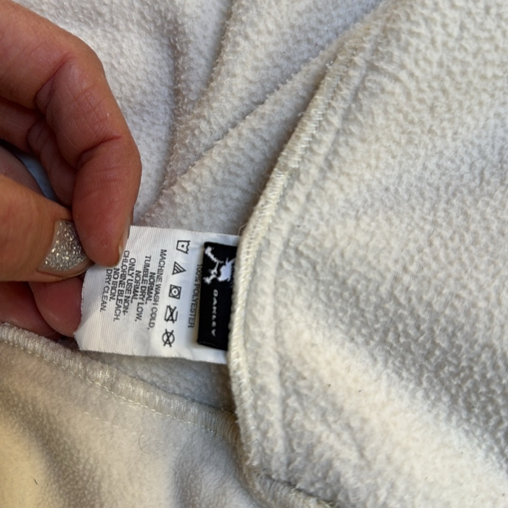 Oakley Ski/snow jacket with removable fleece and hood - Picture 5 of 9